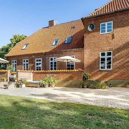 Large With Pool On South Lolland Coast Сasa de vacaciones *